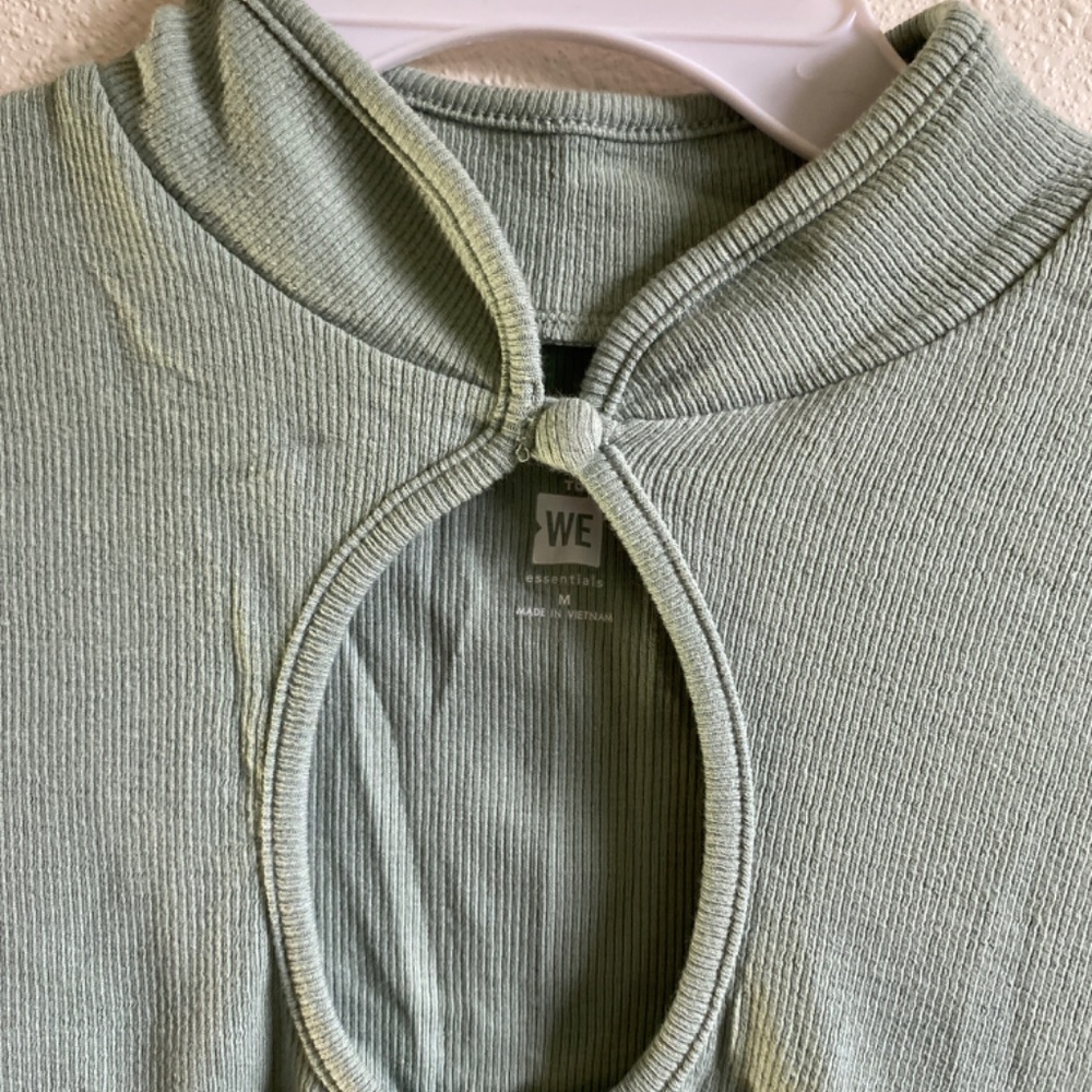 Top - Picture 3 of 3